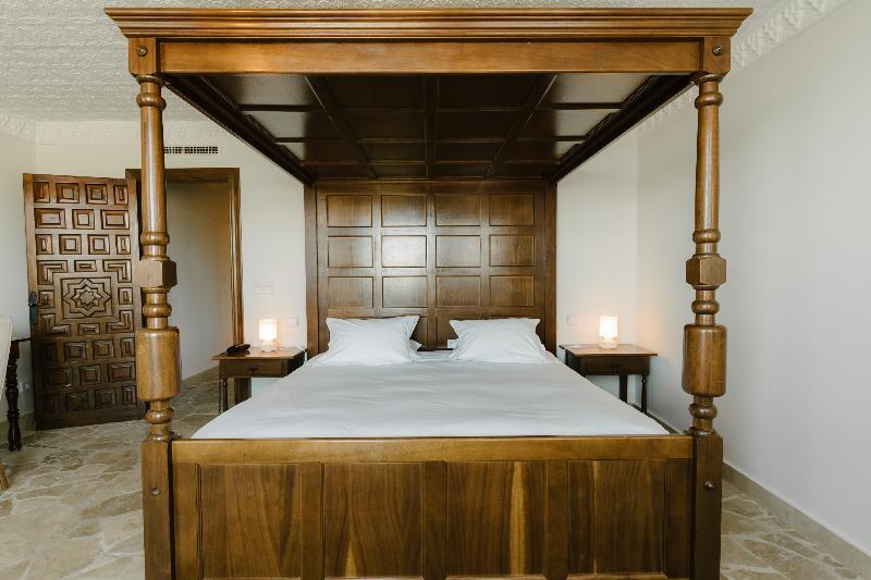 Hotel Castillo De Monda